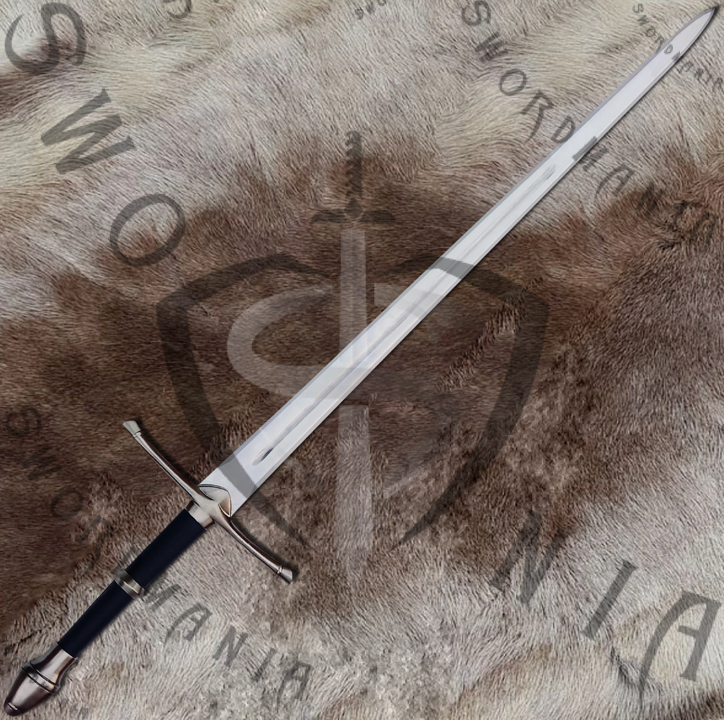 LOTR Black Strider sword of Aragorn is handmade, hand forged full tang 45in full scale sword with high polish finished blade that is edged and for its safety during carriage and cosplay and the high quality manufacturing of the sword of aragorn by expert swordsmiths at SWORDMANIA
