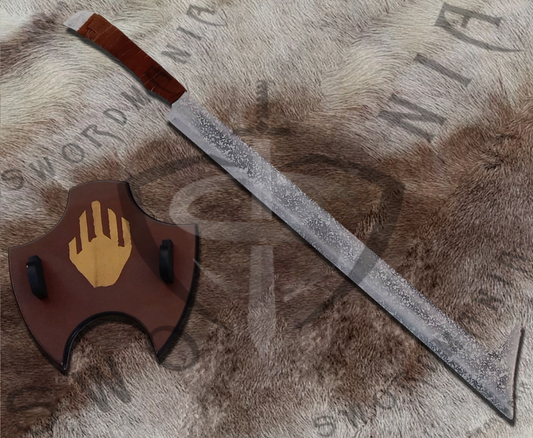 Uruk's sword is a balance sword with its 24-inch blade and 8-inch handle.With a perfectly weighted blade, it allows for precise strikes and plaque is a remarkable piece in its own right, with a design that perfectly complements the sword's elegance.