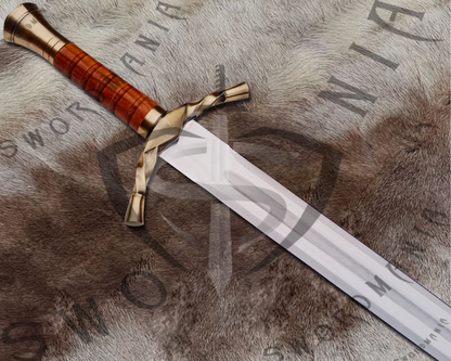 Boromir Sword hilt additionally has mirror finish on it to adore the high polish blade that pays homage to House of Gondor.