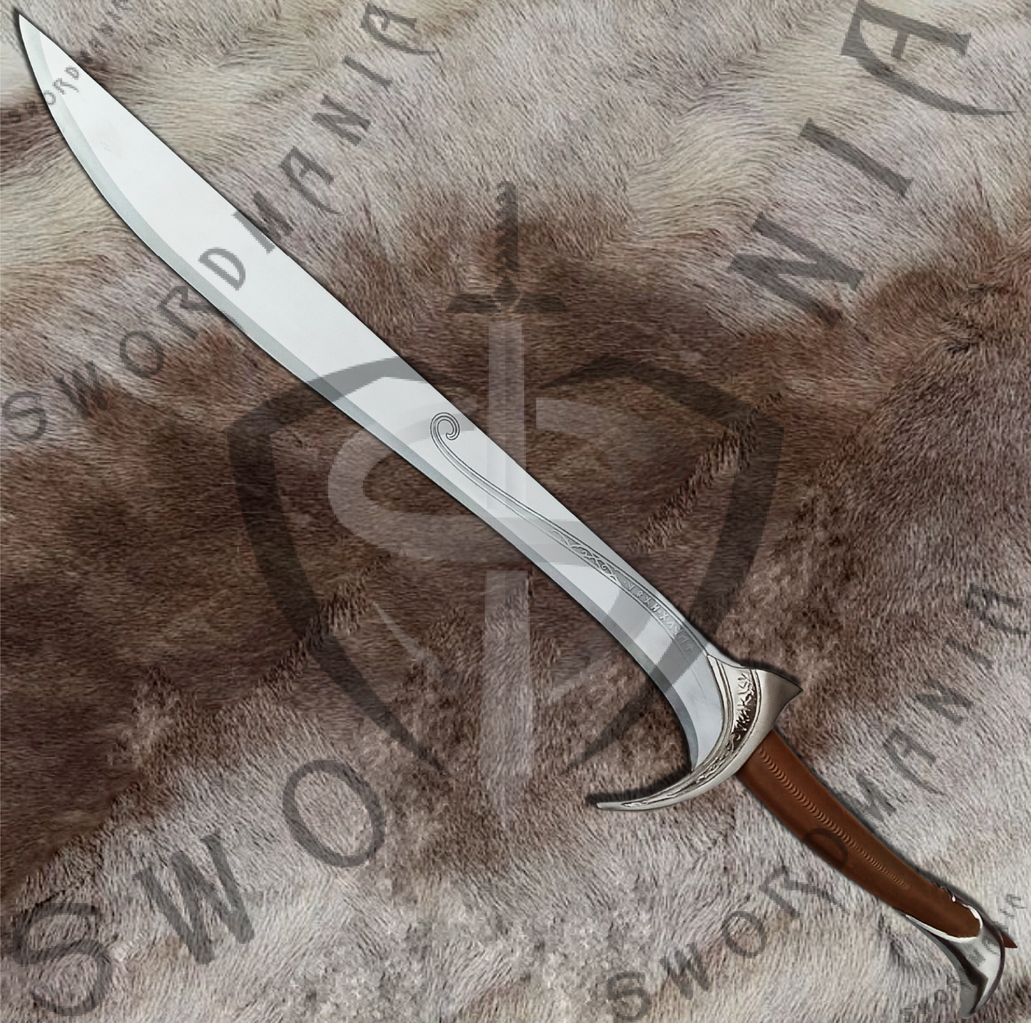 the blade is made by skilled artisans, orcrist sword is an enchanting blend of Elven craftsmanship and their brave leadership. Its forged blade features mirror polish and signature elvish runes which continue in the hilt as well.